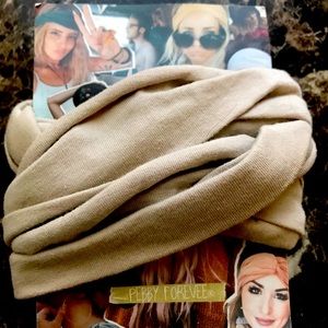 Pebby Forevee turban wrap.